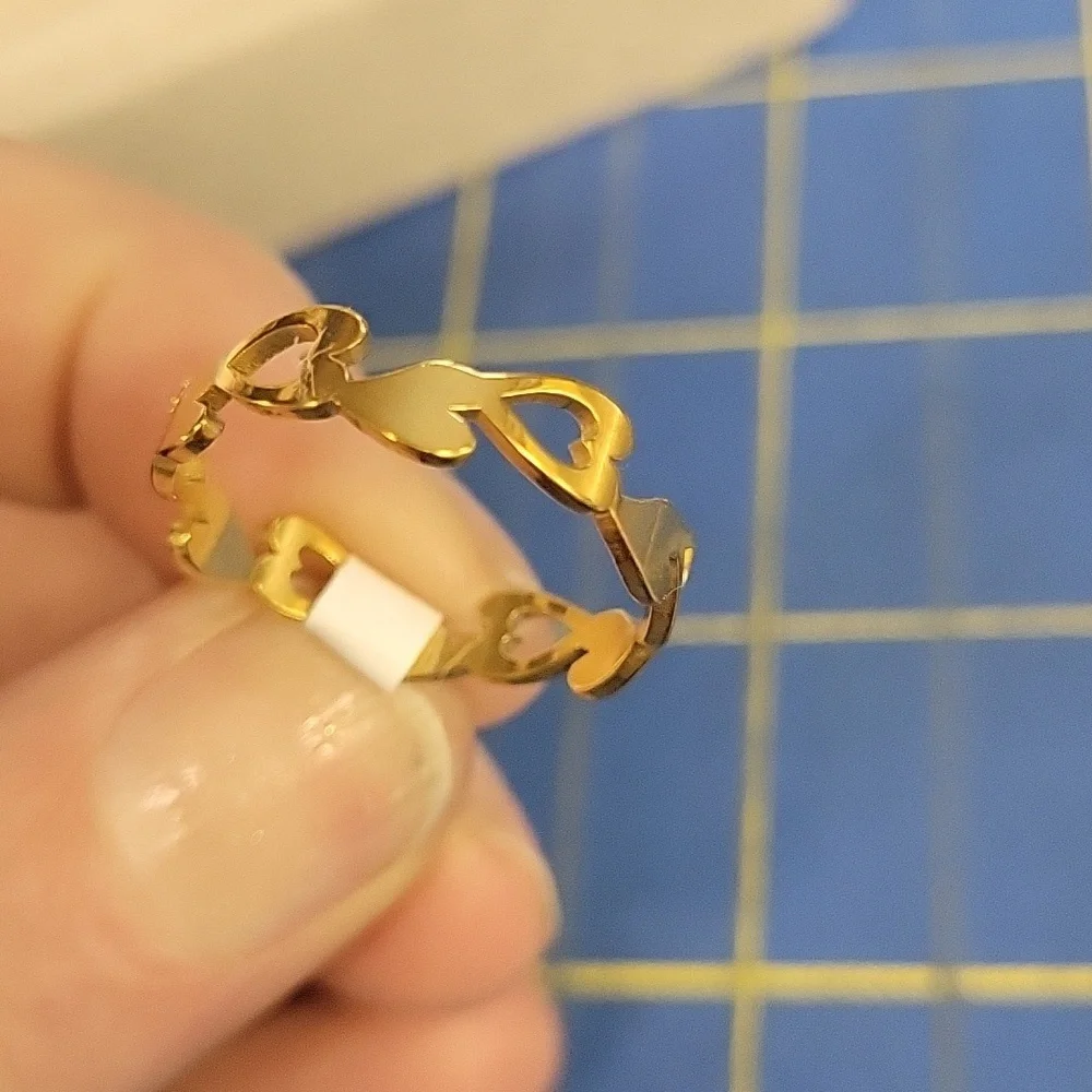 Heart Band Gold-Tone Stainless Steel Ring Size 10 - Picture 2 of 5